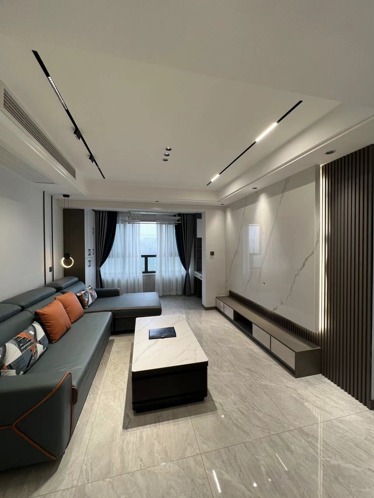 現(xiàn)代無(wú)主燈